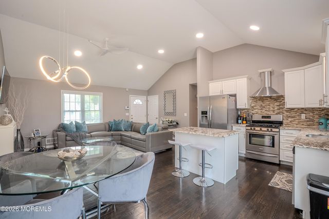 226 Pennant Avenue, Beachwood, NJ 08722