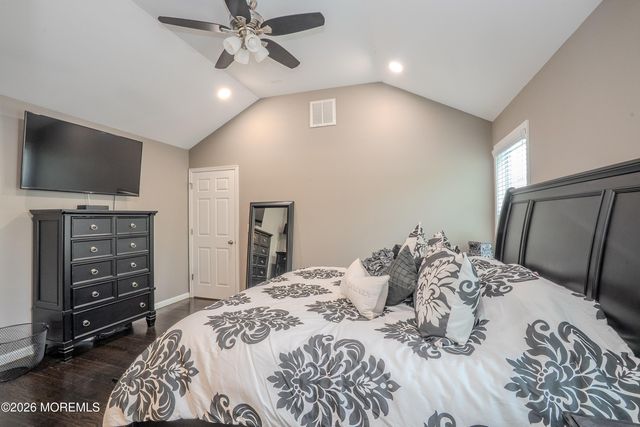 226 Pennant Avenue, Beachwood, NJ 08722