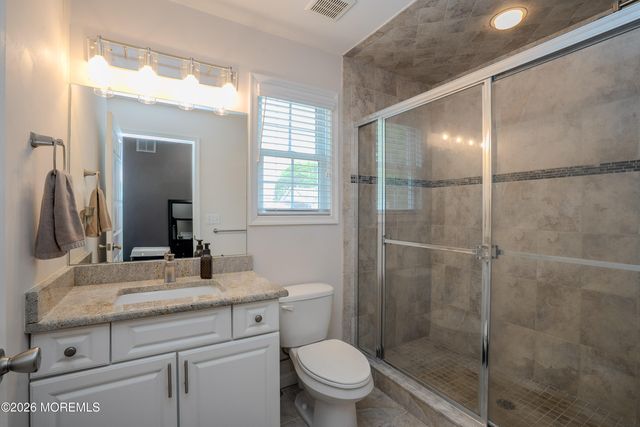 226 Pennant Avenue, Beachwood, NJ 08722