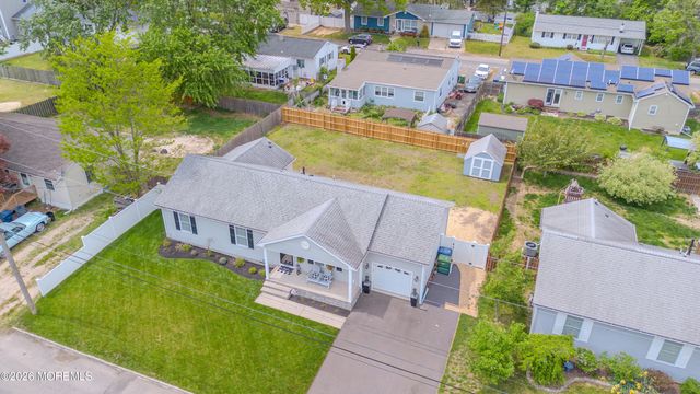 226 Pennant Avenue, Beachwood, NJ 08722