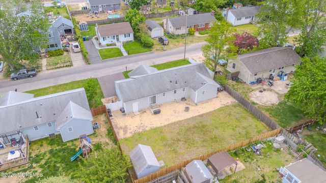 226 Pennant Avenue, Beachwood, NJ 08722