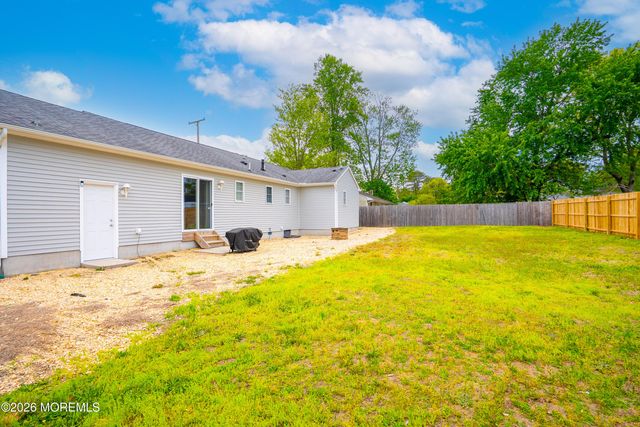 226 Pennant Avenue, Beachwood, NJ 08722