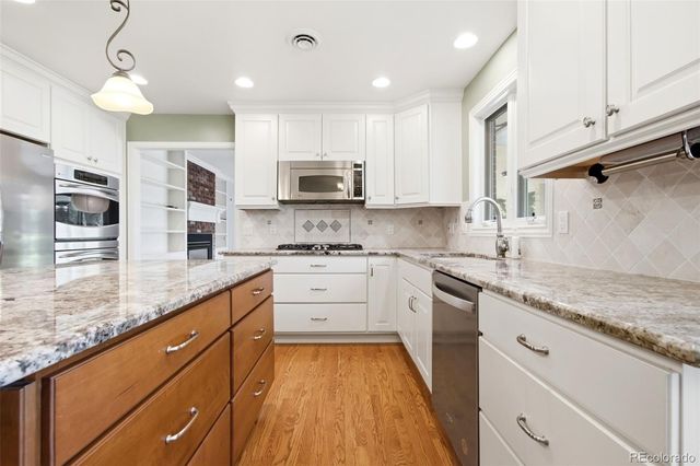 19 Niblick Lane, Littleton, CO 80123