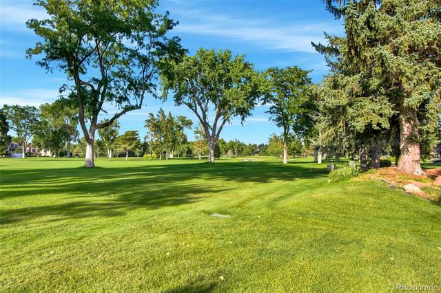 19 Niblick Lane, Littleton, CO 80123