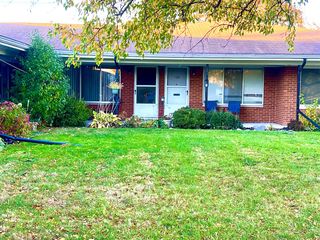 24301 Kelly Road 121, Eastpointe, MI 48021