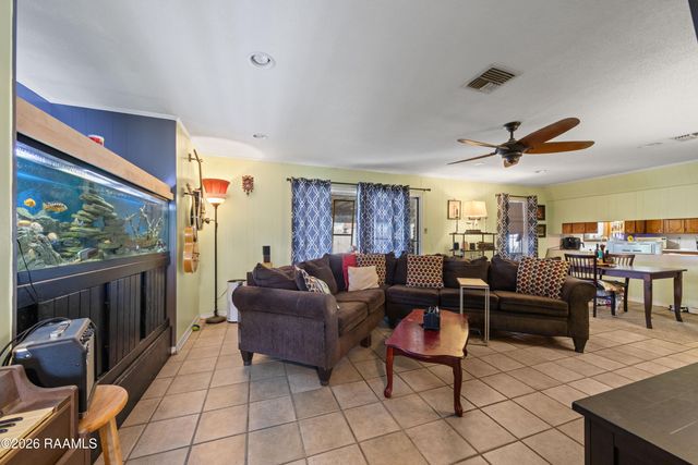 903 Oak Drive, Breaux Bridge, LA 70517