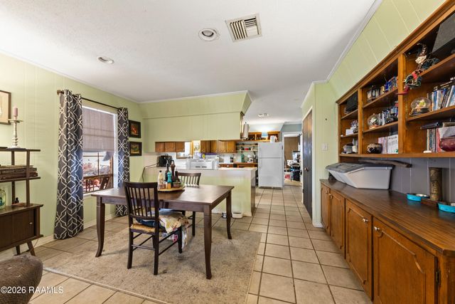 903 Oak Drive, Breaux Bridge, LA 70517