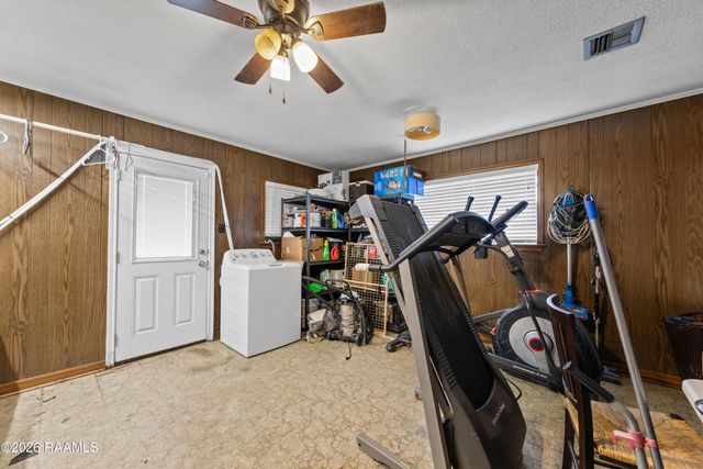 903 Oak Drive, Breaux Bridge, LA 70517