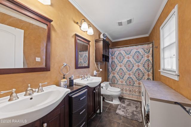 903 Oak Drive, Breaux Bridge, LA 70517