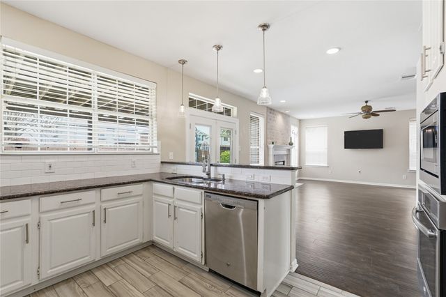 2416 Amber Lane, Flower Mound, TX 75028