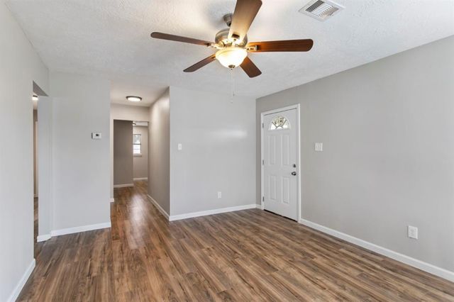 13210 Rockglen Street, Houston, TX 77015