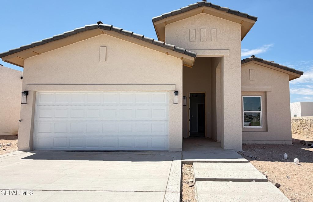 15304 IMAGINE Drive, El Paso, TX 79938