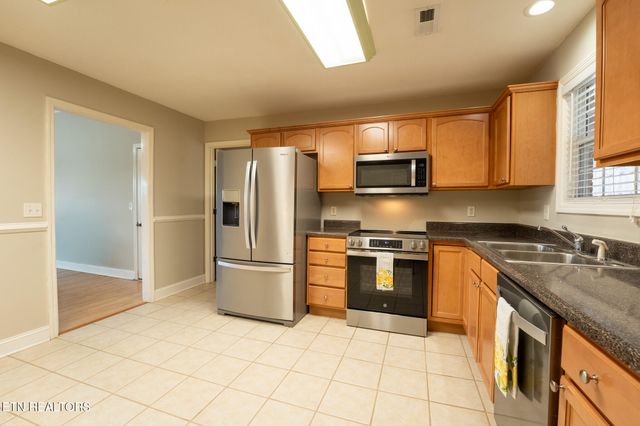 8001 Dove Wing Lane, Knoxville, TN 37938