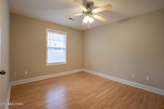 8001 Dove Wing Lane, Knoxville, TN 37938