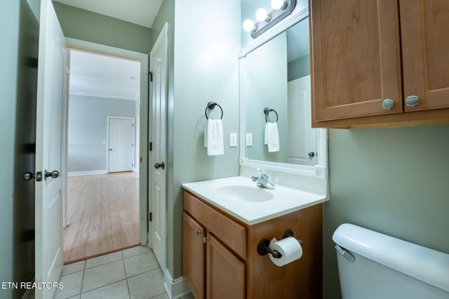 8001 Dove Wing Lane, Knoxville, TN 37938