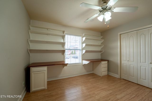 8001 Dove Wing Lane, Knoxville, TN 37938