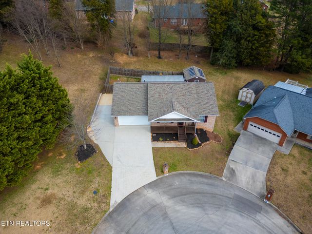 8001 Dove Wing Lane, Knoxville, TN 37938