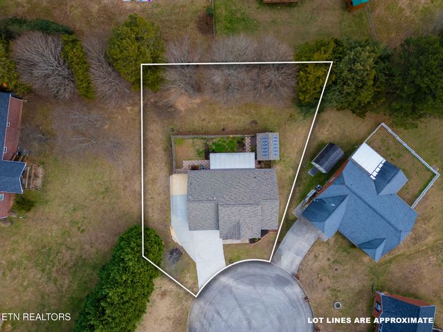 8001 Dove Wing Lane, Knoxville, TN 37938