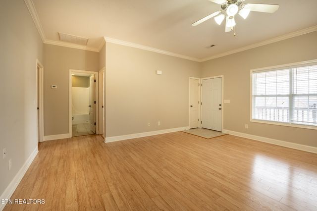 8001 Dove Wing Lane, Knoxville, TN 37938