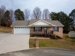 8001 Dove Wing Lane, Knoxville, TN 37938