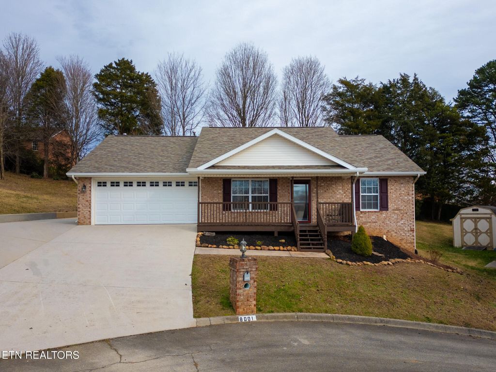 8001 Dove Wing Lane, Knoxville, TN 37938