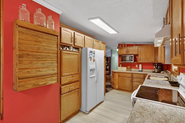 1296 Charlton Drive, Hastings, MI 49058