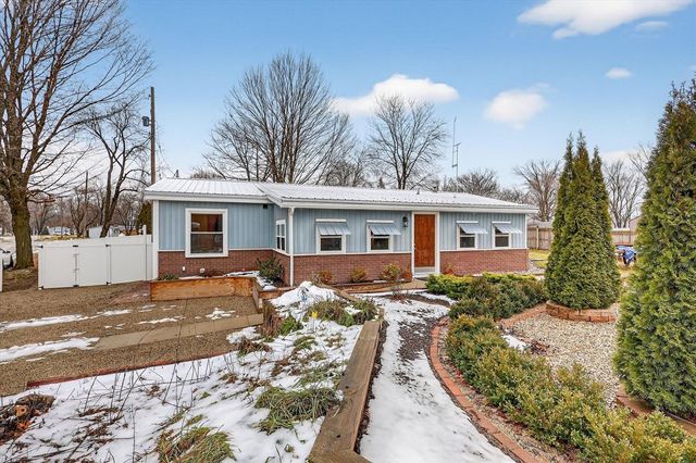 1296 Charlton Drive, Hastings, MI 49058