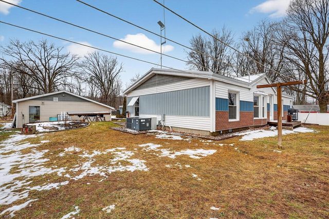 1296 Charlton Drive, Hastings, MI 49058