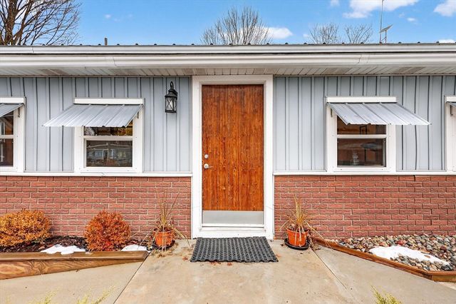 1296 Charlton Drive, Hastings, MI 49058