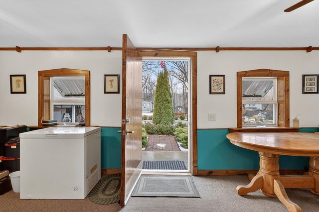 1296 Charlton Drive, Hastings, MI 49058