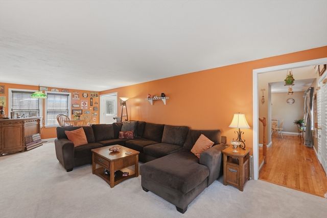 7 Nelson Rd, Charlton, MA 01507