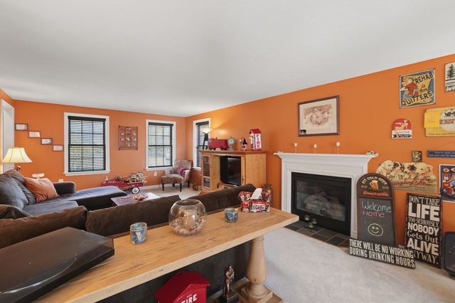 7 Nelson Rd, Charlton, MA 01507