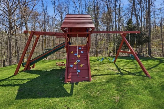 7 Nelson Rd, Charlton, MA 01507