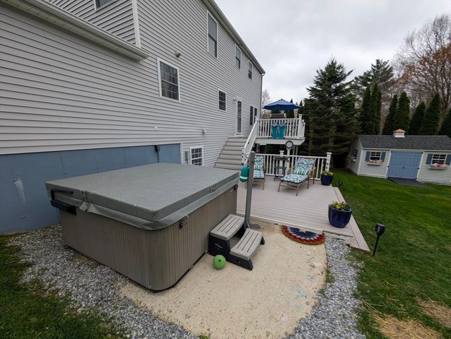 7 Nelson Rd, Charlton, MA 01507