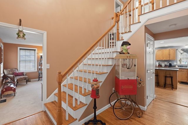 7 Nelson Rd, Charlton, MA 01507