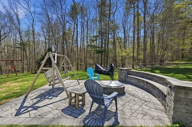 7 Nelson Rd, Charlton, MA 01507