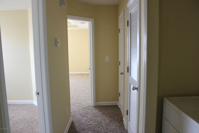 8852 SHELL ISLAND Drive, Jacksonville, FL 32216