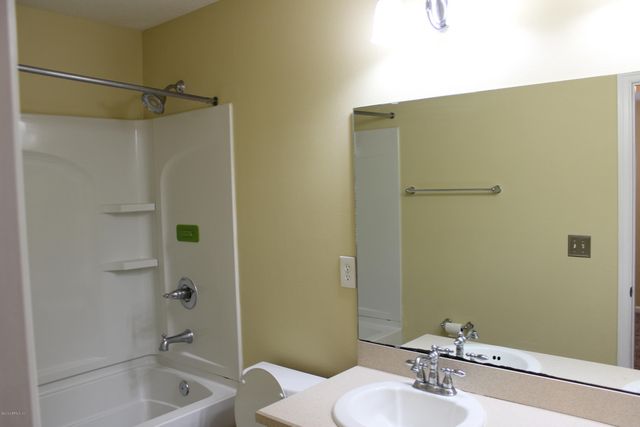 8852 SHELL ISLAND Drive, Jacksonville, FL 32216
