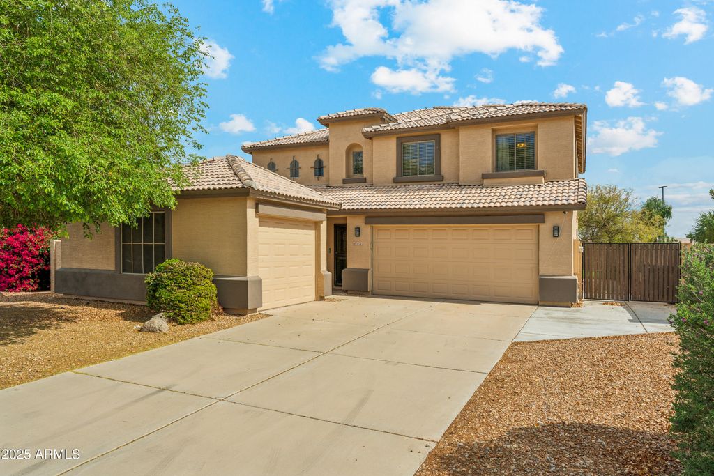 3370 E FLAMINGO Court, Gilbert, AZ 85297
