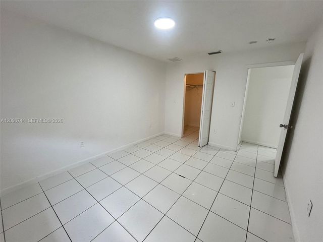 15741 NW 40th Ct B, Miami Gardens, FL 33054