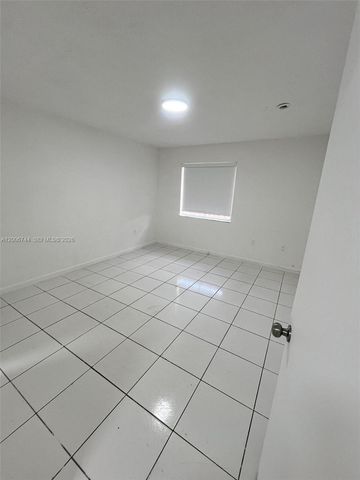 15741 NW 40th Ct B, Miami Gardens, FL 33054