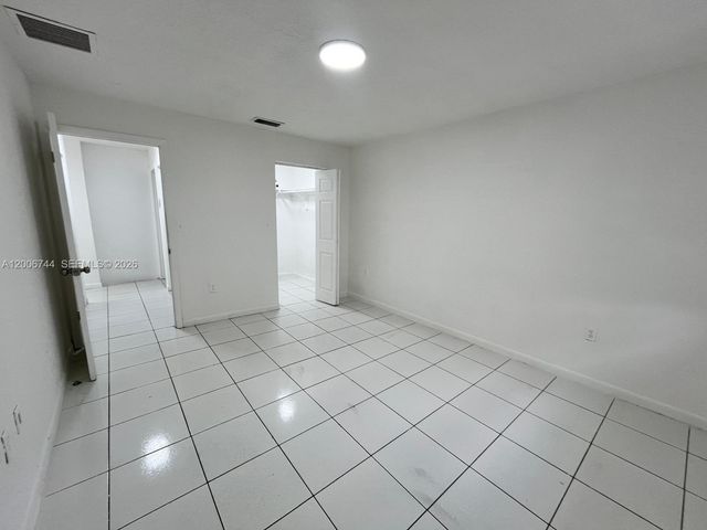 15741 NW 40th Ct B, Miami Gardens, FL 33054