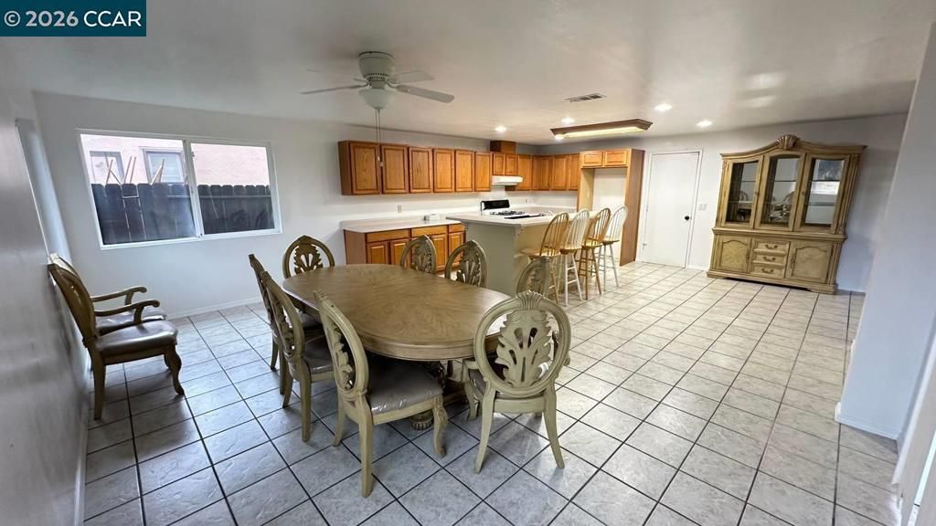 Image 13 of property listing at 2513 Sunrise Dr, Fairfield, CA 94533