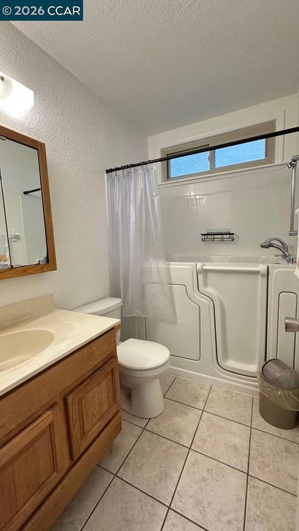 Image 18 of property listing at 2513 Sunrise Dr, Fairfield, CA 94533