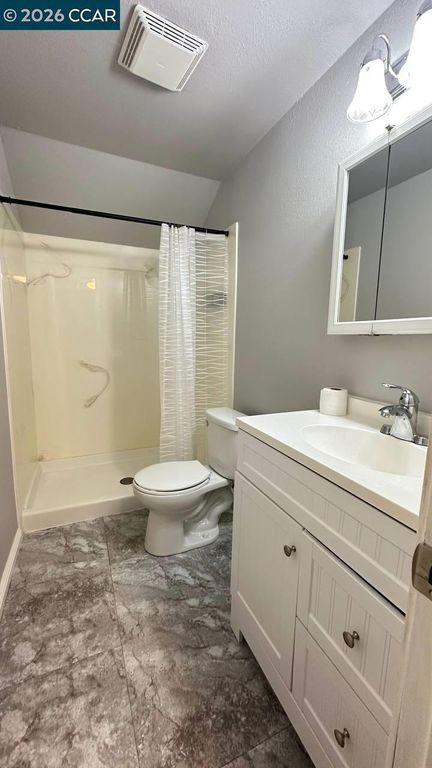 Image 24 of property listing at 2513 Sunrise Dr, Fairfield, CA 94533