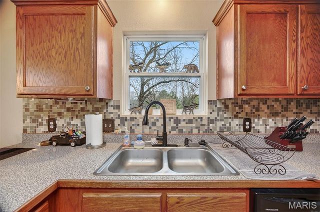 14135 Hopi Ln., Dixon, MO 65459