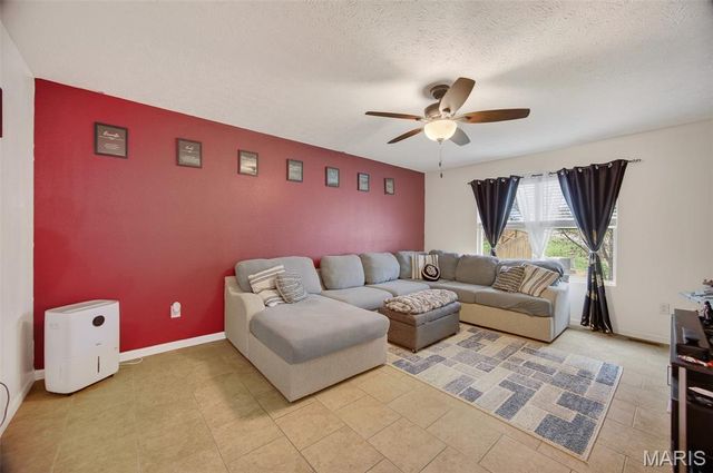 14135 Hopi Ln., Dixon, MO 65459