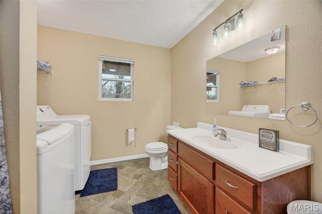 14135 Hopi Ln., Dixon, MO 65459