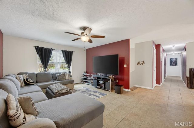 14135 Hopi Ln., Dixon, MO 65459