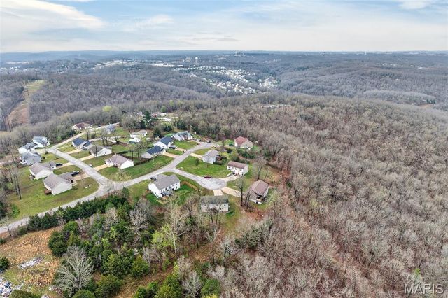 14135 Hopi Ln., Dixon, MO 65459